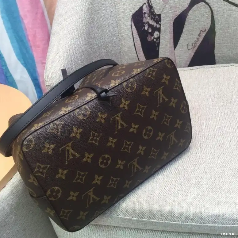 Fashionrepsfam ru 19B570400 Bags LV 0725